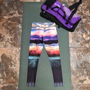 American Eagle Outfitters sunset leggings